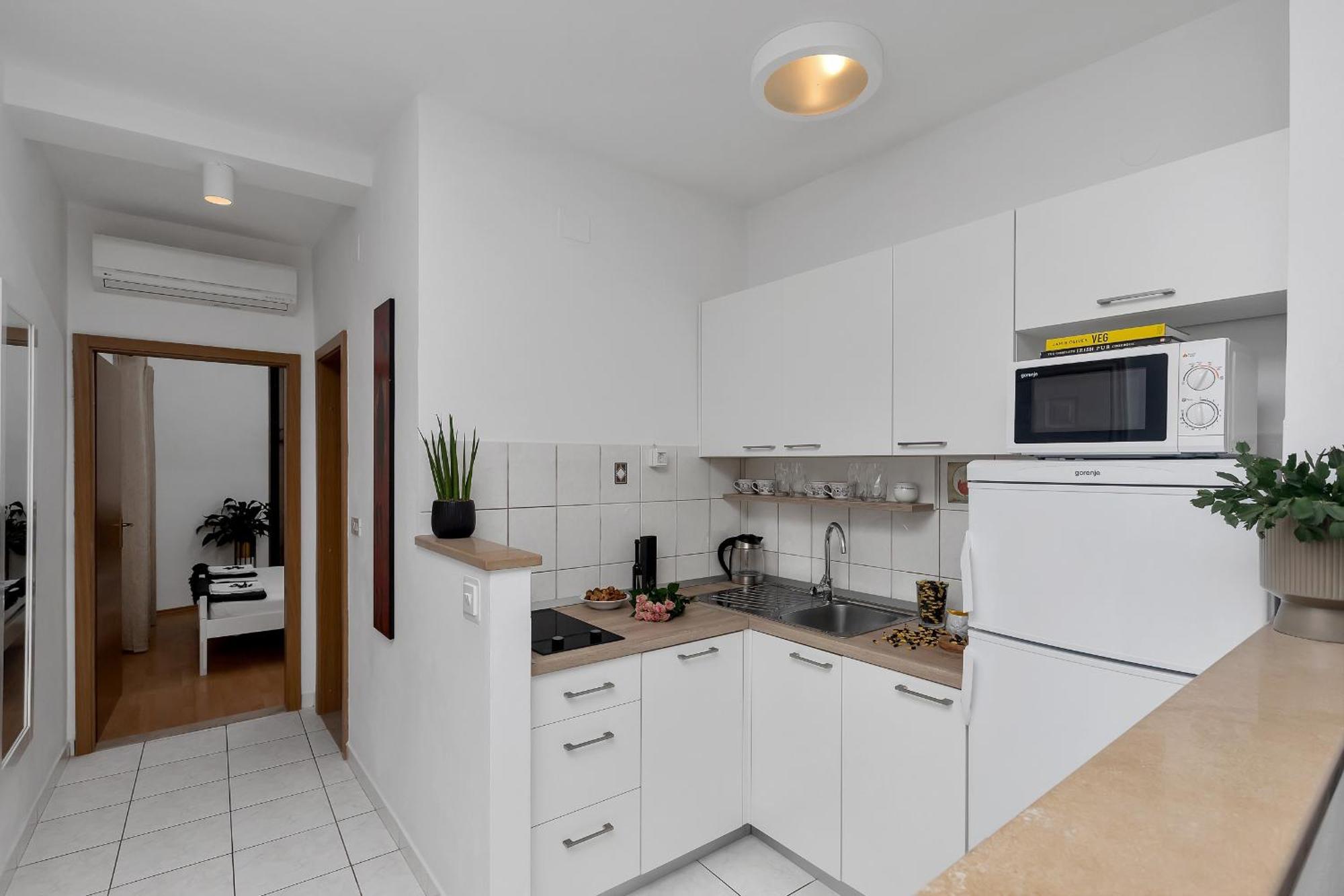 Apartments Strada Tučepi Cameră foto